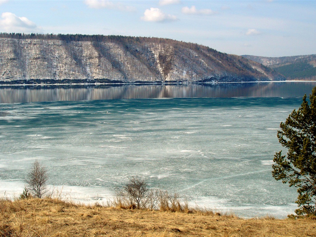 Озеро Байкал в России, декорации HD обои #2 - 1024x768