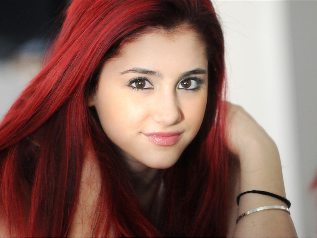 Ariana Grande HD tapety na plochu #19 - 1024x768