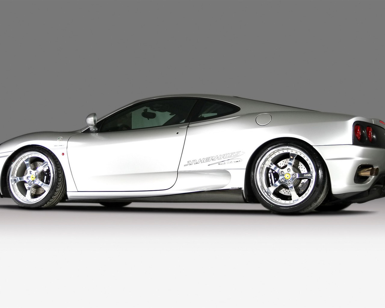 Белый Череп Ferrari F430 стола #8 - 1280x1024