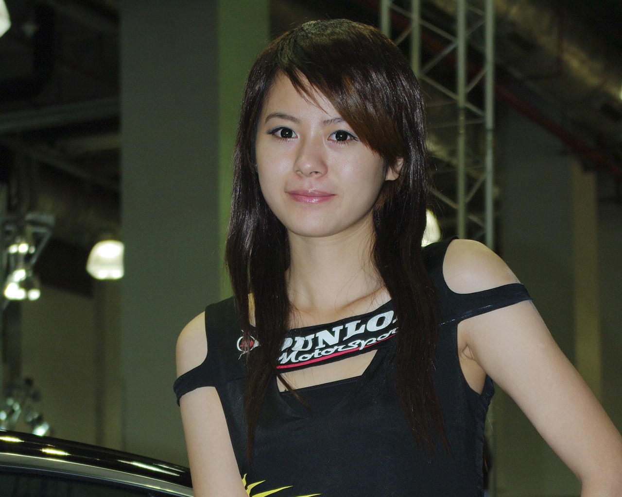 Auto Salon Model Wallpapers #5 - 1280x1024