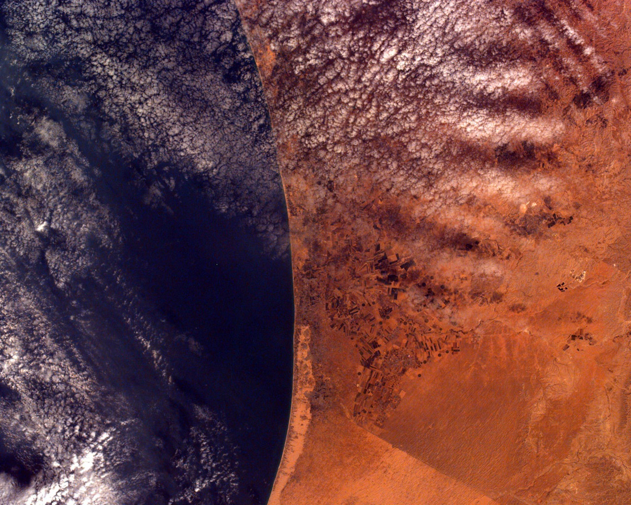 HD wallpaper krásný pohled z ptačí perspektivy na Zemi #13 - 1280x1024