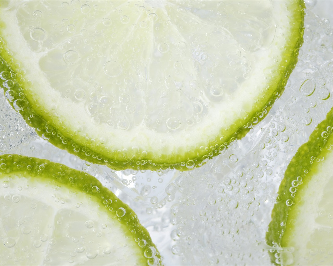 Ice-cold drinks Wallpaper #37 - 1280x1024
