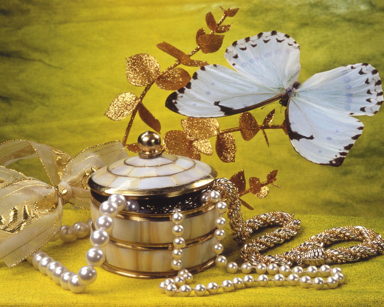 Butterflies and flowers wallpaper album (1) #2 - 1280x1024