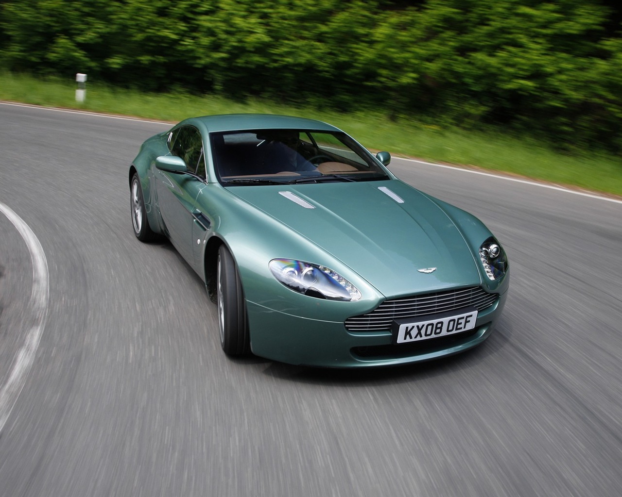 Tapety na plochu Aston Martin (1) #9 - 1280x1024