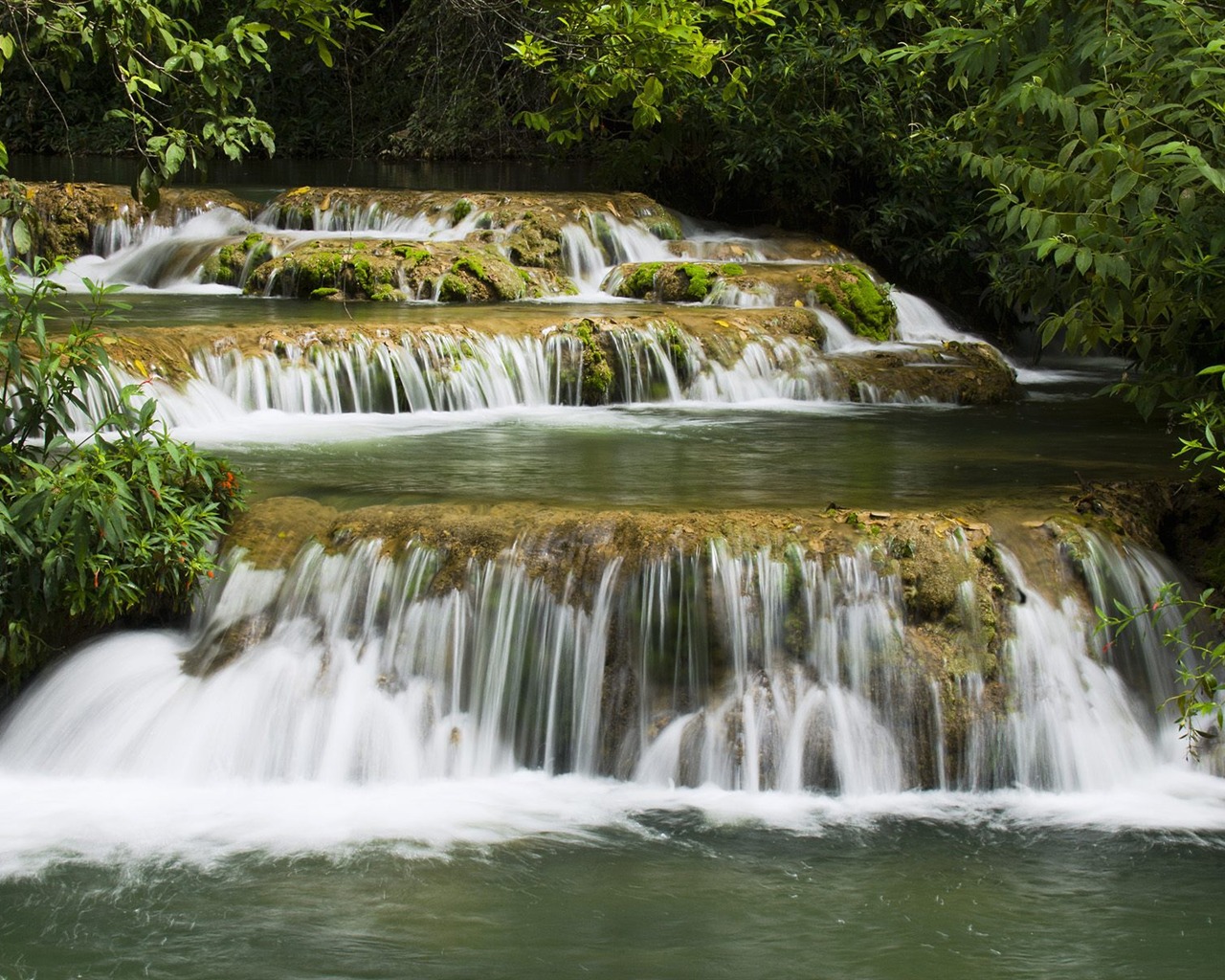 Un décor naturel magnifique Wallpaper #2 - 1280x1024