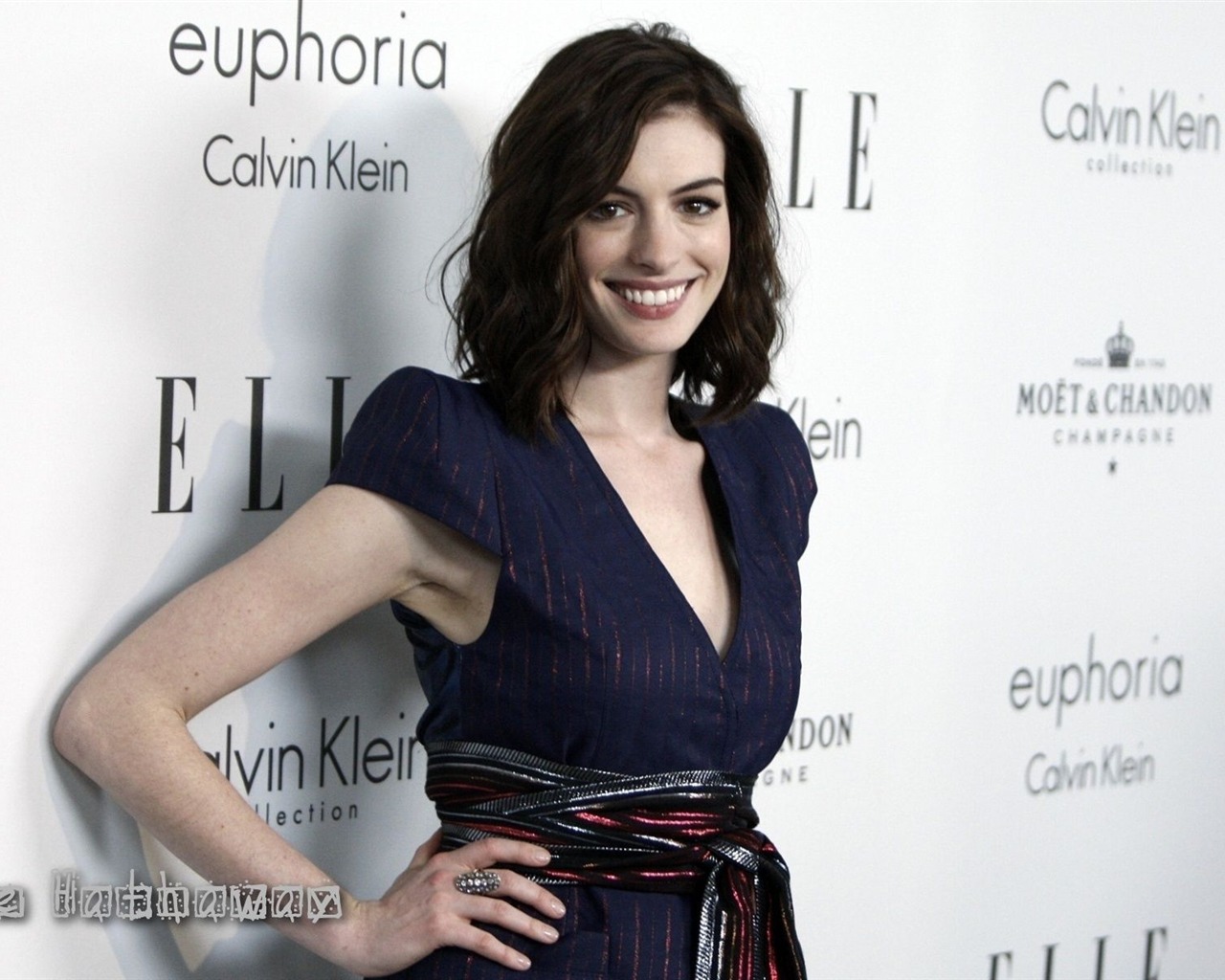 Anne Hathaway krásnou tapetu #6 - 1280x1024