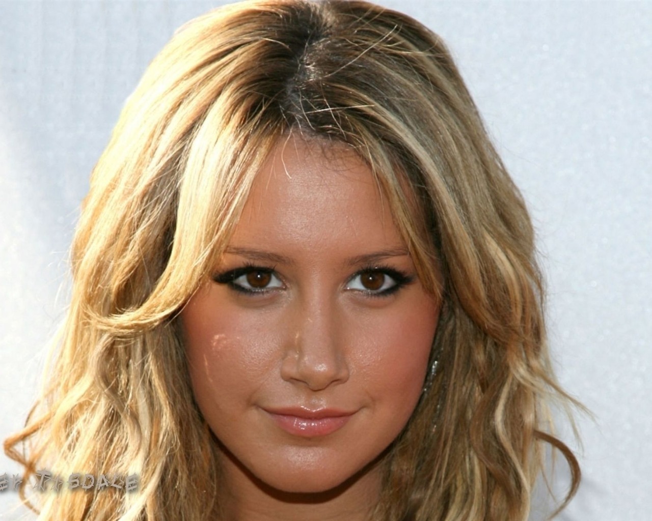 Ashley Tisdale 阿什丽·提斯代尔 美女壁纸(一)3 - 1280x1024