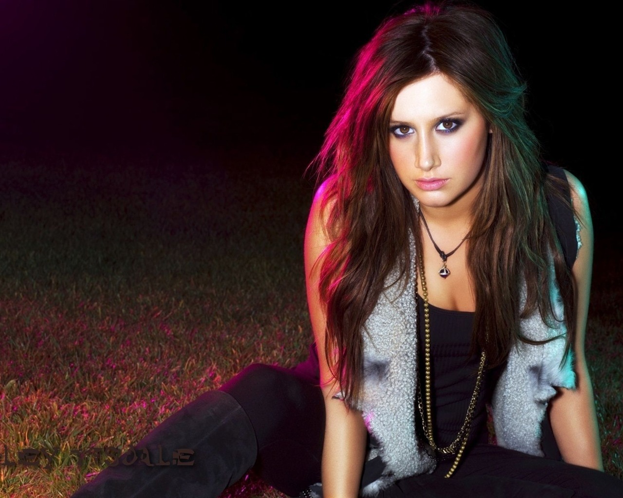 Ashley Tisdale hermoso fondo de pantalla (1) #35 - 1280x1024