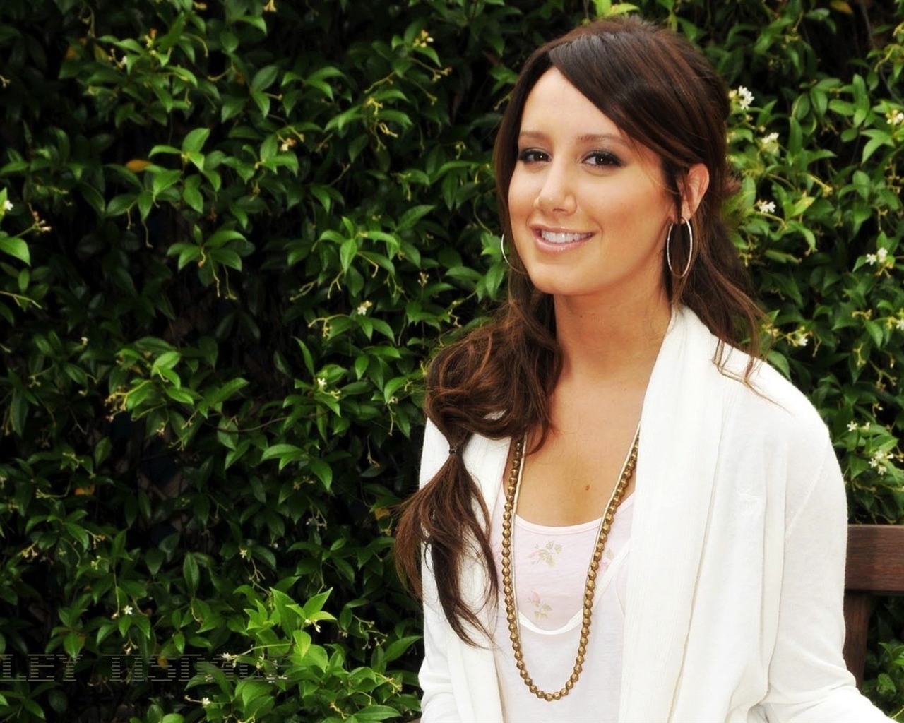 Ashley Tisdale beautiful wallpaper (2) #16 - 1280x1024