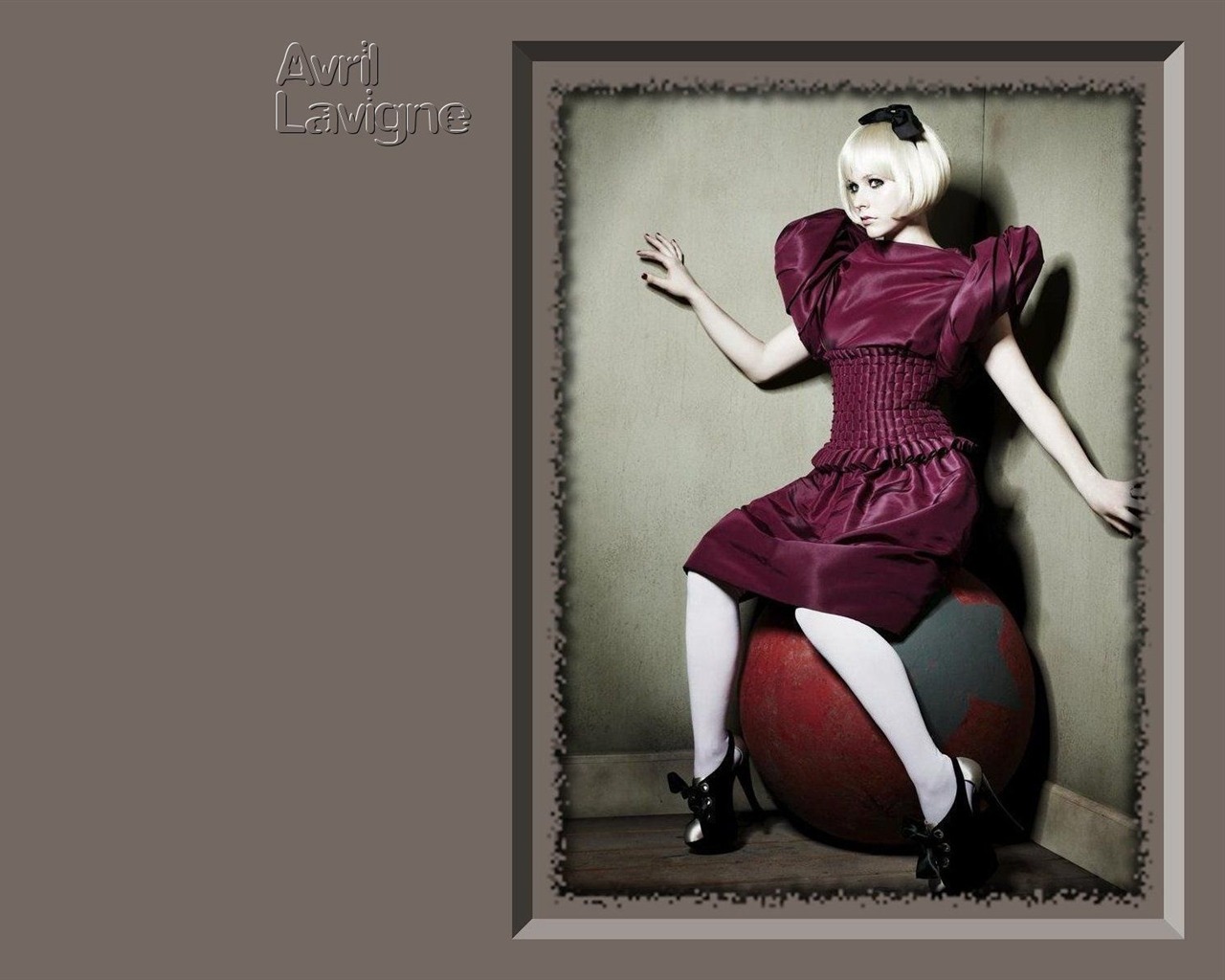 Avril Lavigne 艾薇儿·拉维妮 美女壁纸26 - 1280x1024