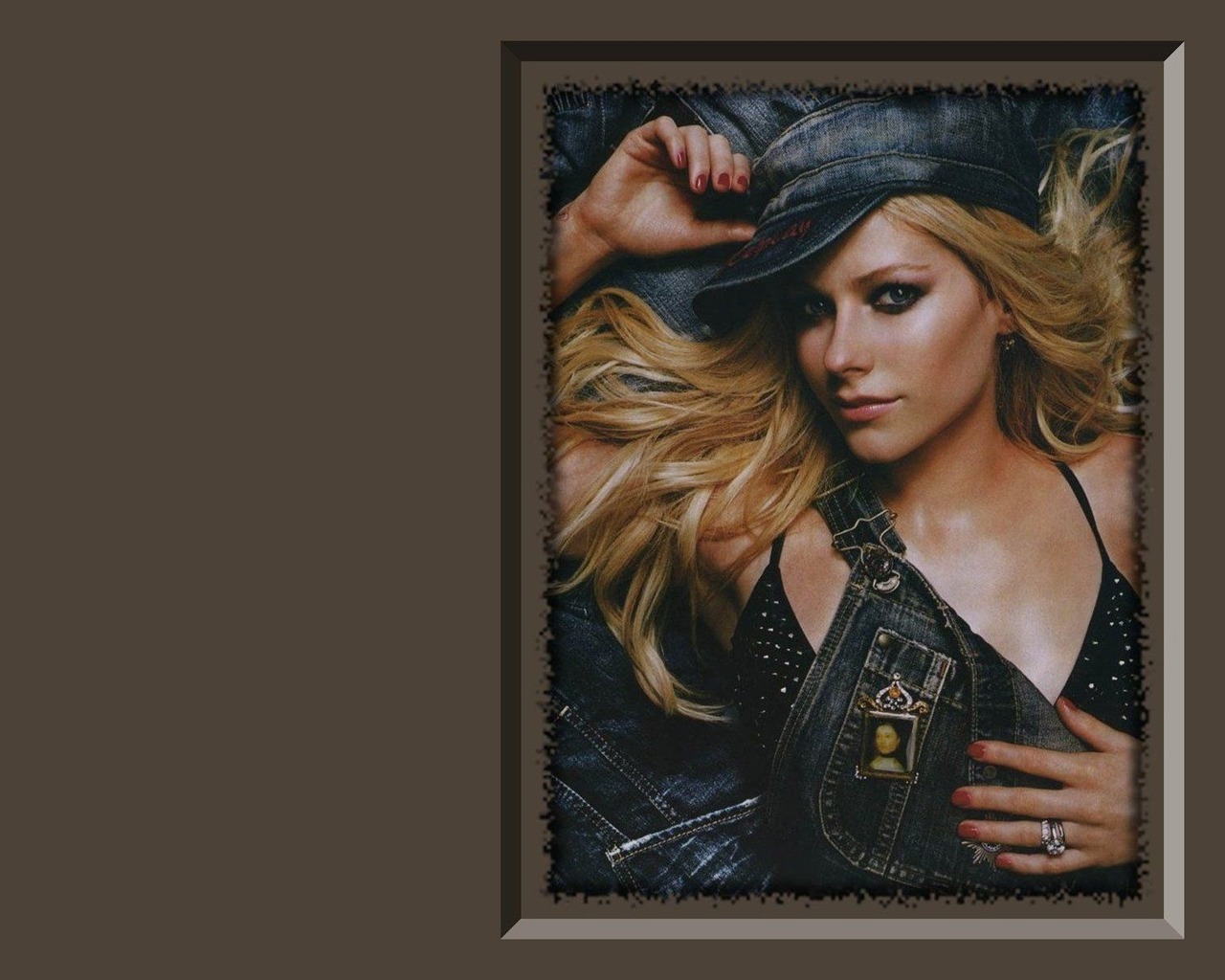 Avril Lavigne schöne Tapete #27 - 1280x1024