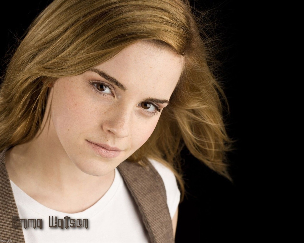 Emma Watson beautiful wallpaper #3 - 1280x1024