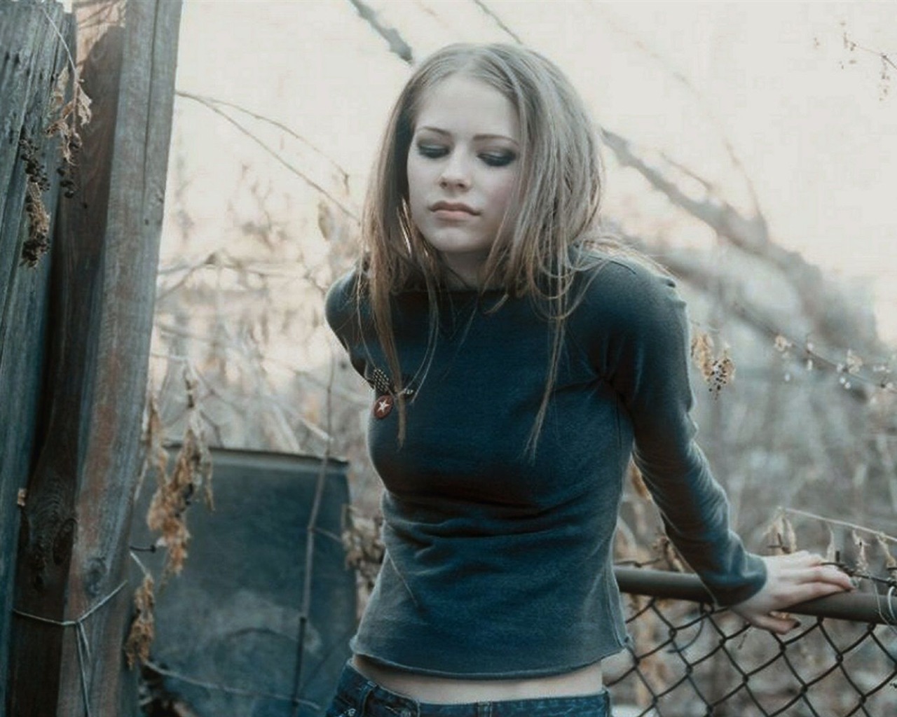 Avril Lavigne krásnou tapetu (2) #2 - 1280x1024