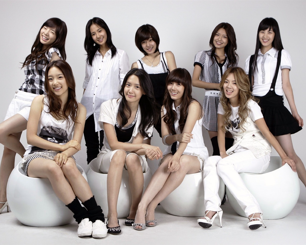 Fond d'écran Generation Girls (1) #20 - 1280x1024