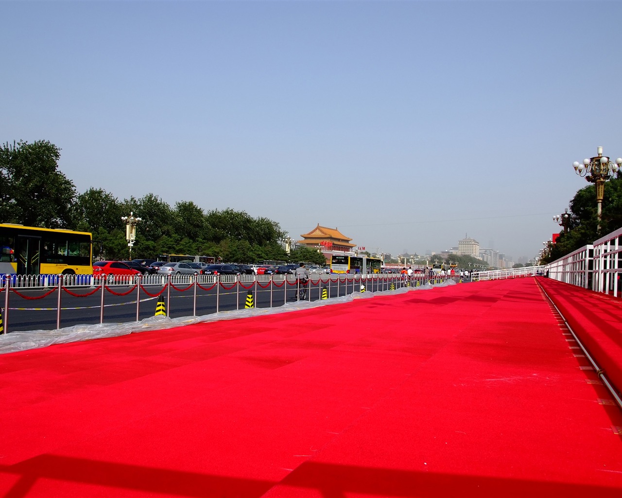 Costumes, Tiananmen Square (rebar works) #10 - 1280x1024