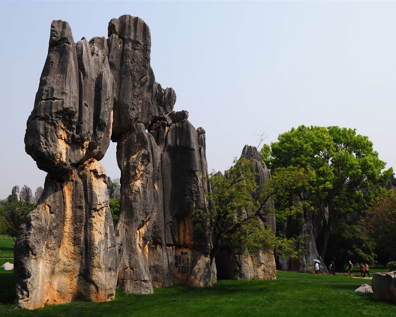 Stone Forest in Yunnan line (1) (Khitan wolf works) #2 - 1280x1024