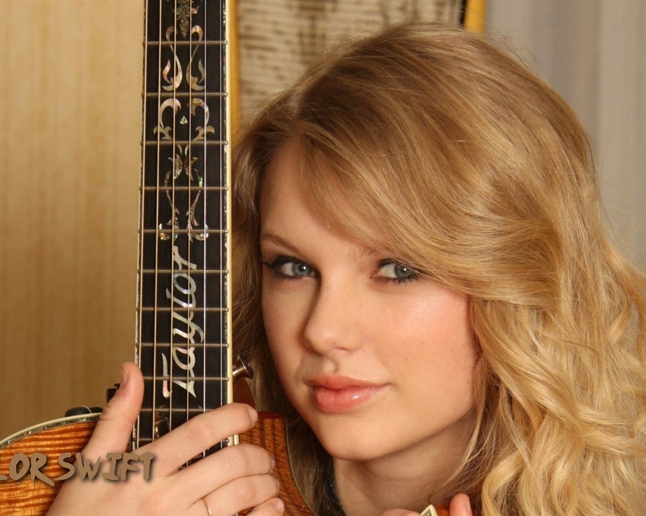 Taylor Swift beau fond d'écran #28 - 1280x1024