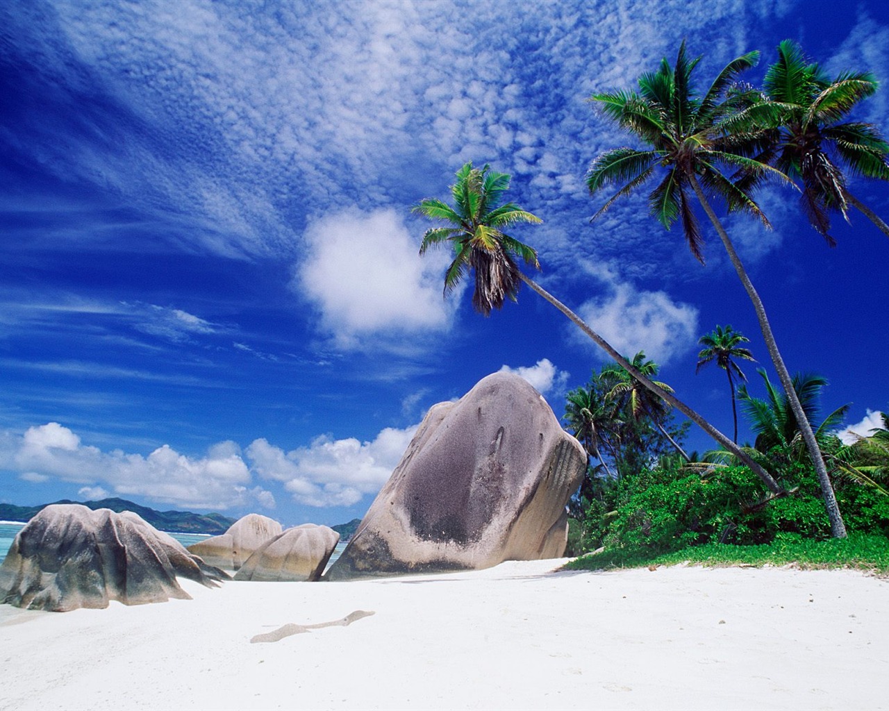 Beach scenery wallpapers (5) #10 - 1280x1024