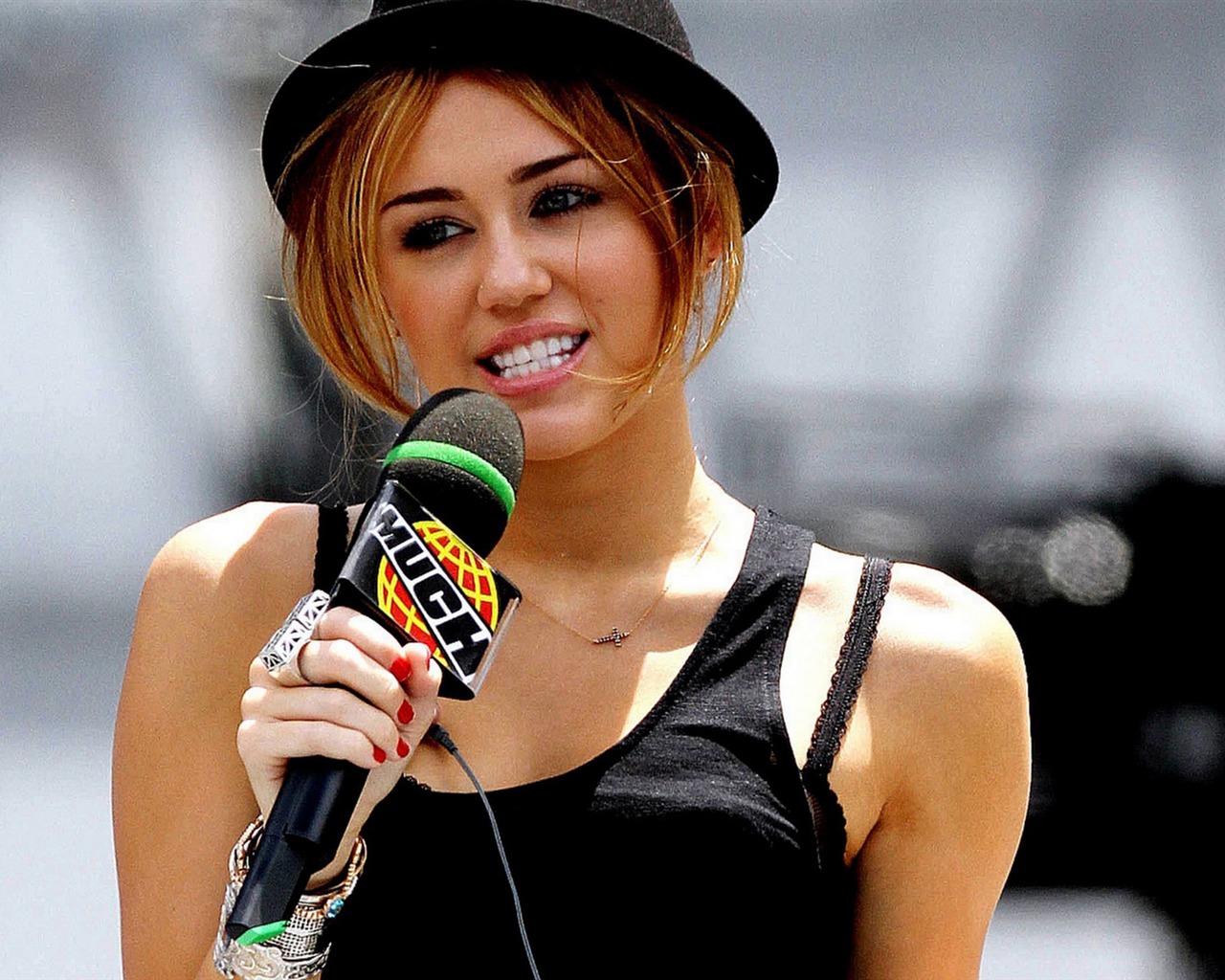 Miley Cyrus 麦莉·赛勒斯 美女壁纸18 - 1280x1024