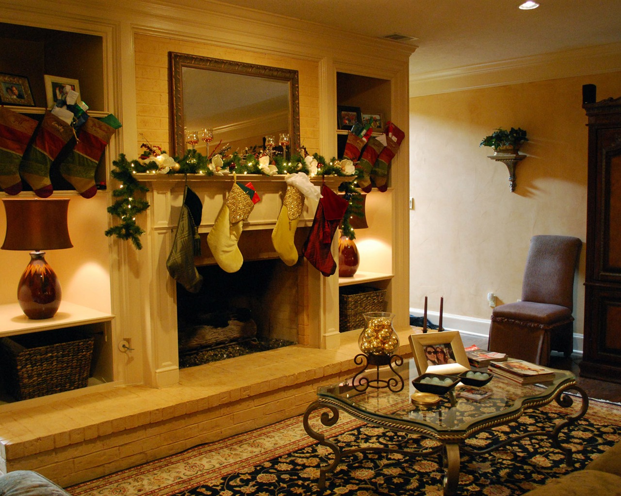 Western-style family fireplace wallpaper (2) #8 - 1280x1024