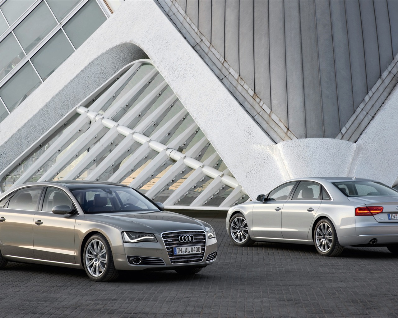 Audi A8 L W12 Quattro - 2010 HD wallpaper #3 - 1280x1024