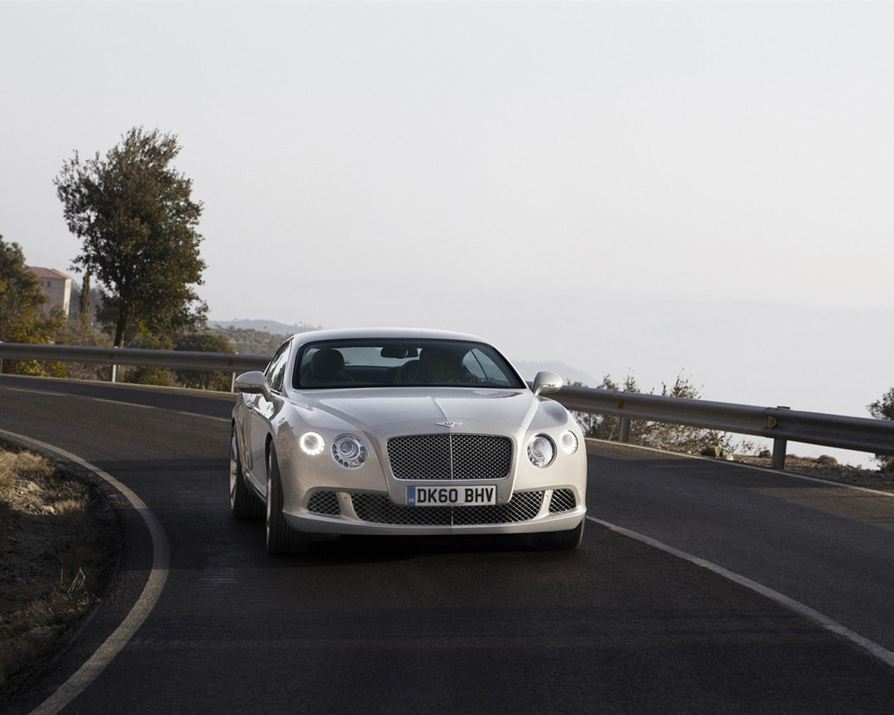 Bentley Continental GT - 2010 HD wallpaper #3 - 1280x1024