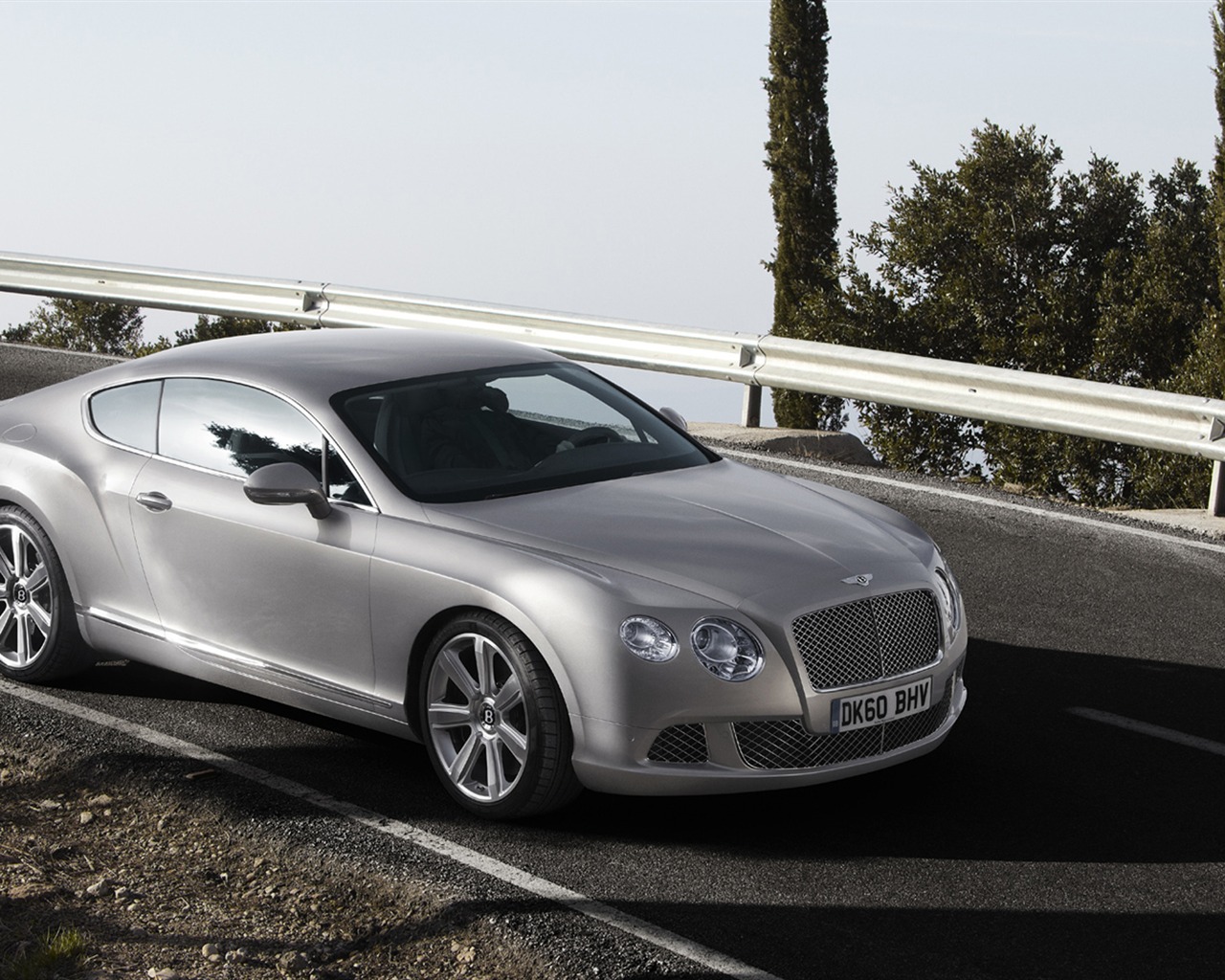 Bentley Continental GT - 2010 HD wallpaper #11 - 1280x1024