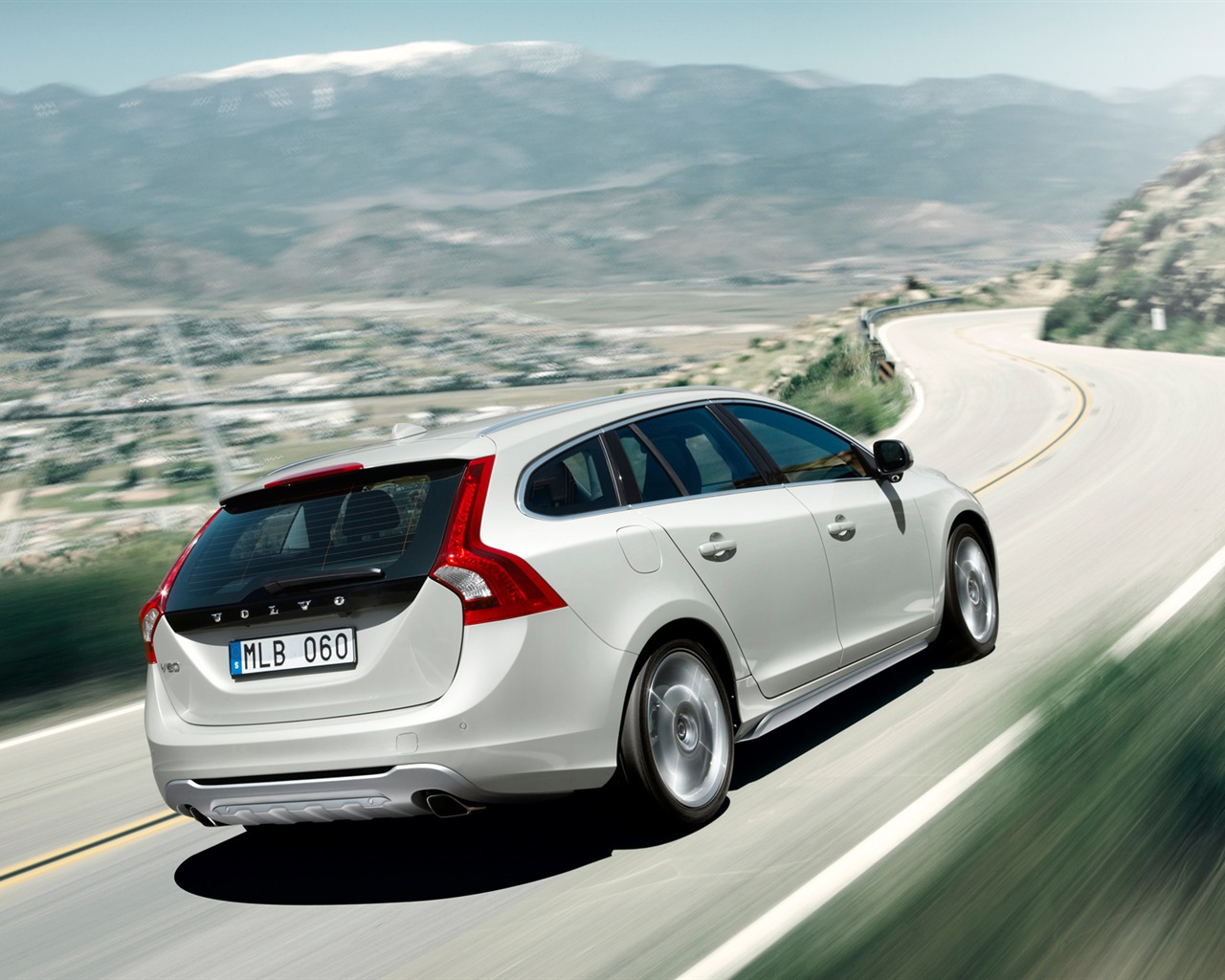 Volvo V60 - 2010 fonds d'écran HD #15 - 1280x1024