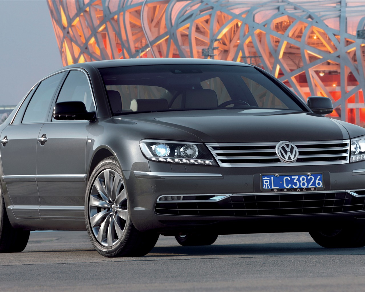 Volkswagen Phaeton W12 à empattement long - 2010 fonds d'écran HD #4 - 1280x1024