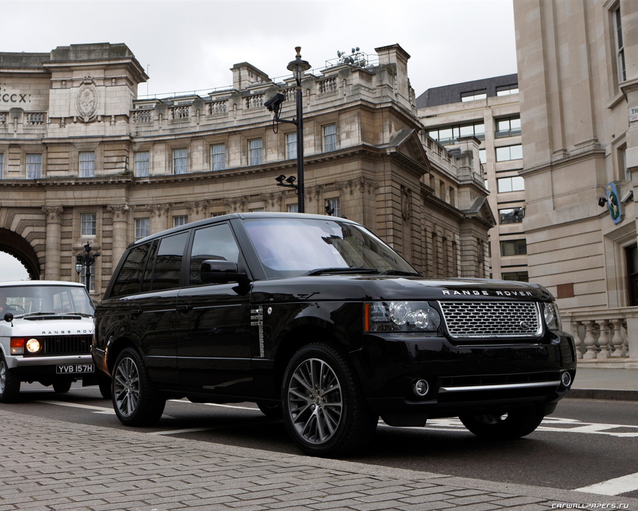 Land Rover Range Rover Black Edition - 2011 HD wallpaper #9 - 1280x1024