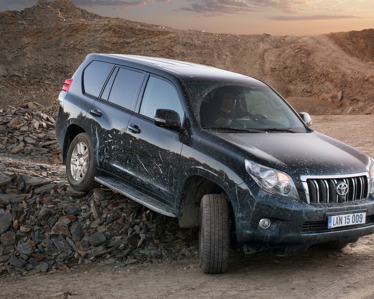 Toyota Land Cruiser Prado - 2009 HD wallpaper #33 - 1280x1024