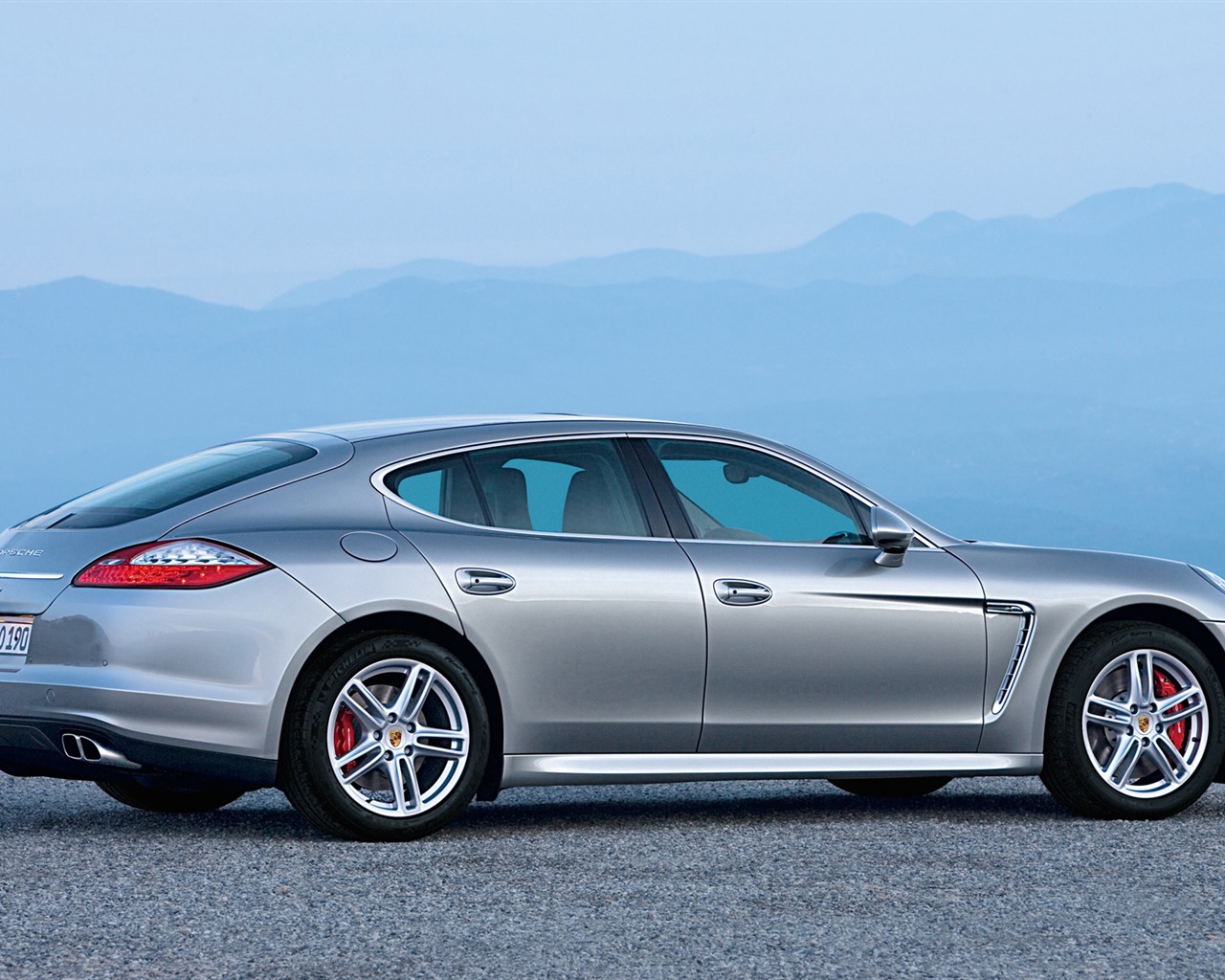 Porsche Panamera Turbo - 2009 保时捷15 - 1280x1024