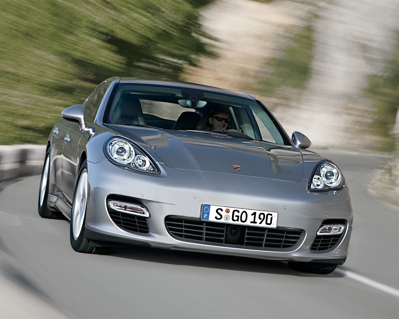 Porsche Panamera Turbo - 2009 保时捷16 - 1280x1024