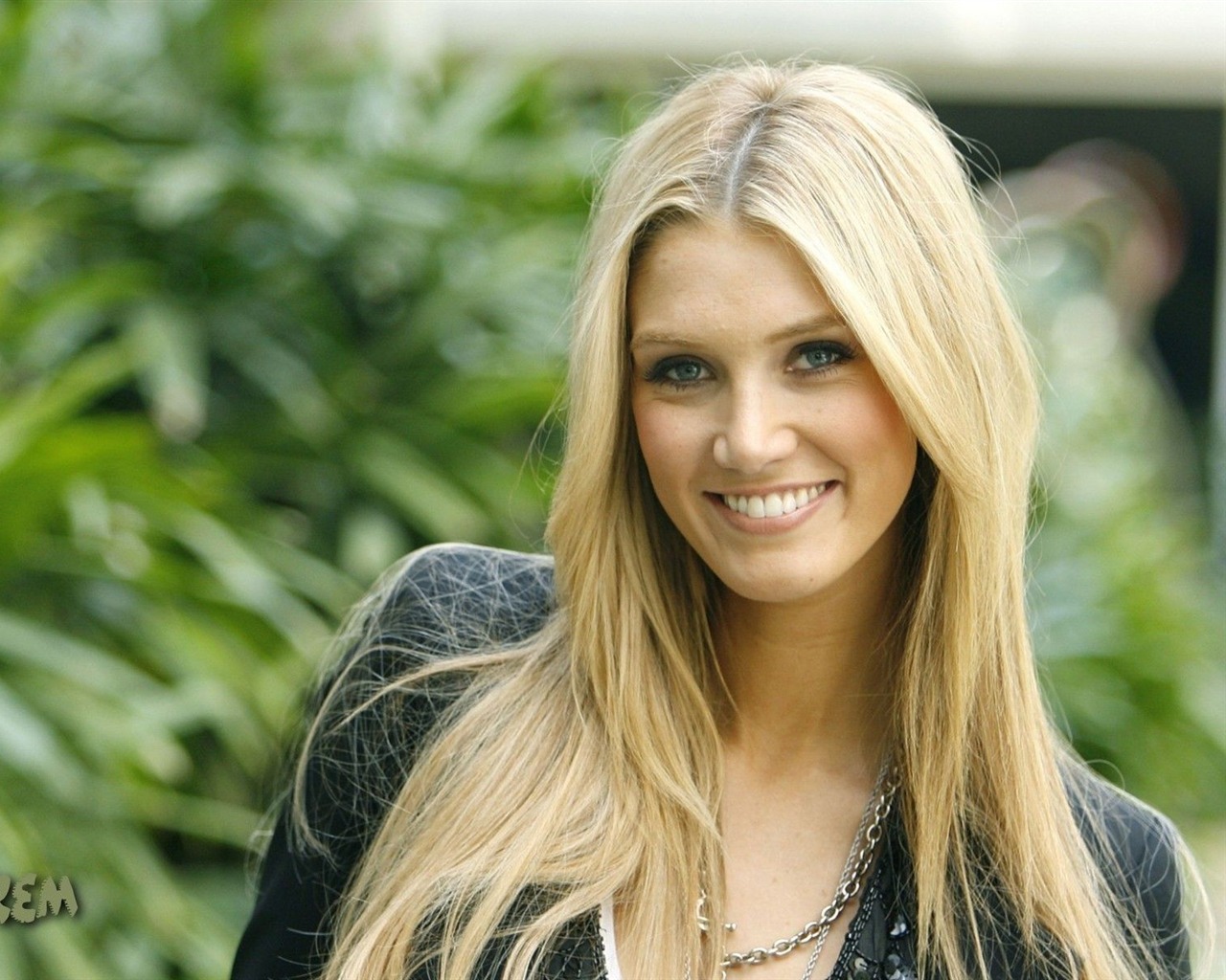 Delta Goodrem hermosos fondos de escritorio #4 - 1280x1024