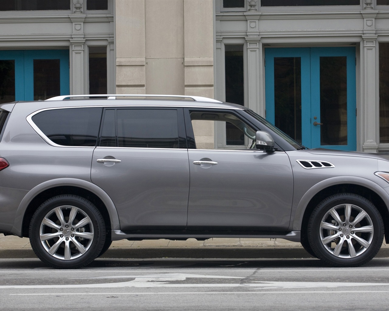 Infiniti QX56 - 2011 HD wallpaper #17 - 1280x1024