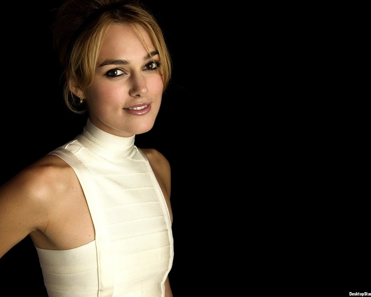 Keira Knightley beautiful wallpaper (3) #11 - 1280x1024