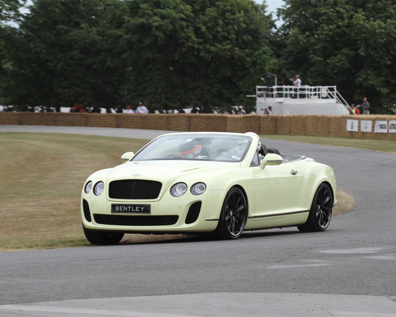 Bentley Continental Supersports Convertible - 2010 HD wallpaper #20 - 1280x1024