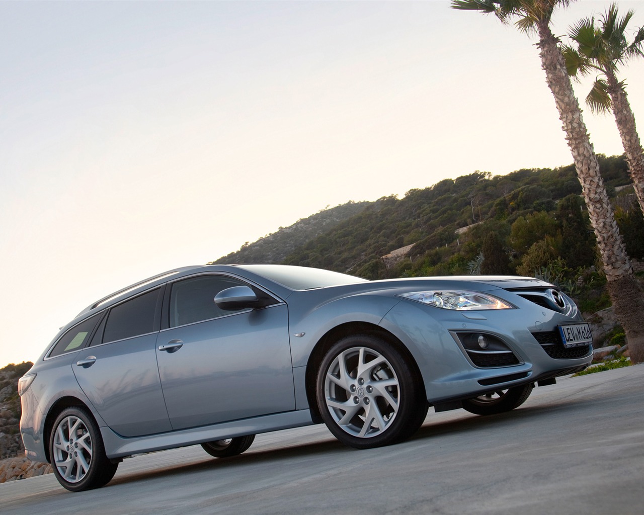 Mazda 6 Wagon Sport - 2010 HD wallpaper #7 - 1280x1024