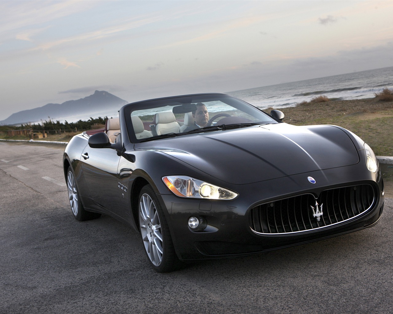 Maserati GranCabrio - 2010 HD wallpaper #8 - 1280x1024