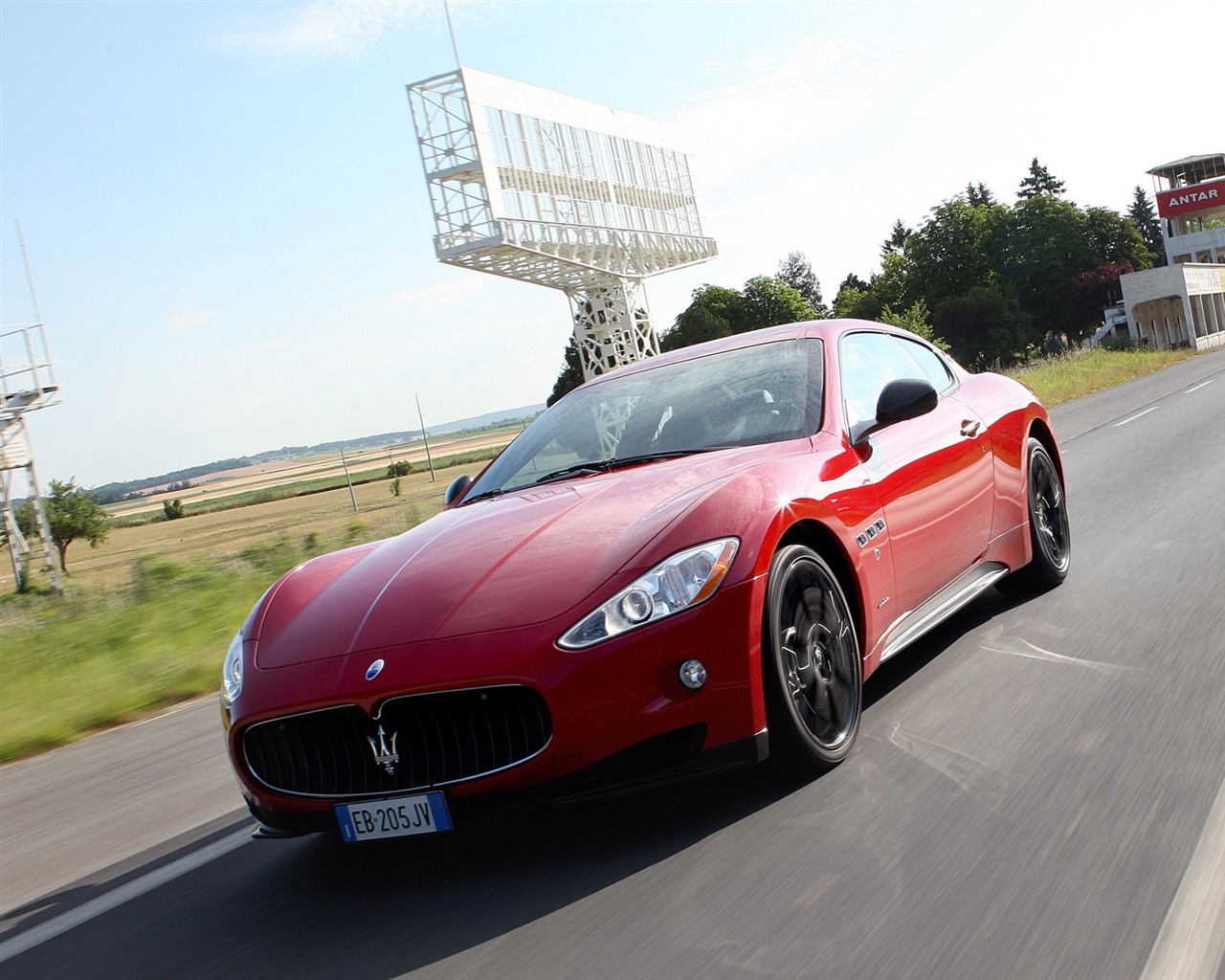 Maserati GranTurismo - 2010 fondos de escritorio de alta definición #11 - 1280x1024