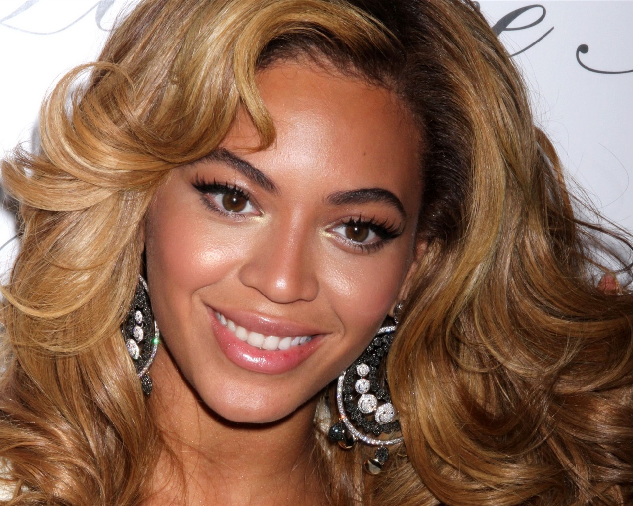 Beyonce Knowles krásnou tapetu #36 - 1280x1024