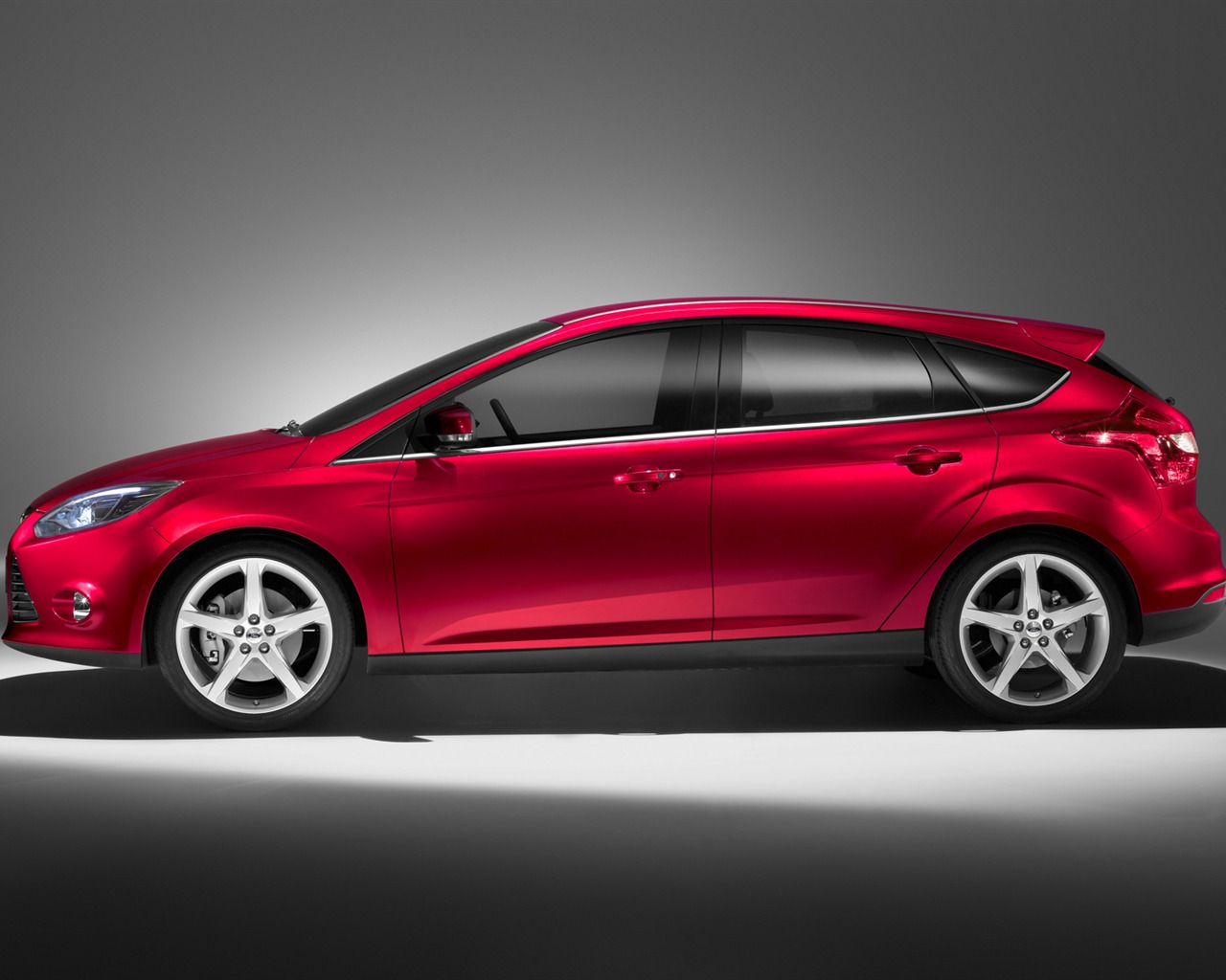 Ford Focus хэтчбек 5-дверный - 2011 HD обои #18 - 1280x1024