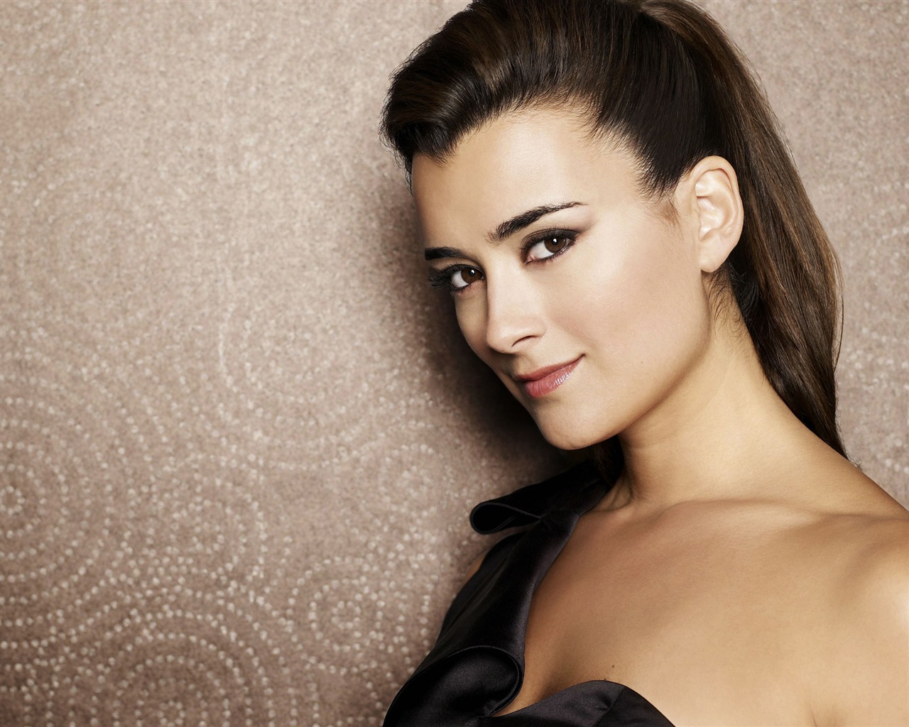 Cote de Pablo krásnou tapetu #3 - 1280x1024