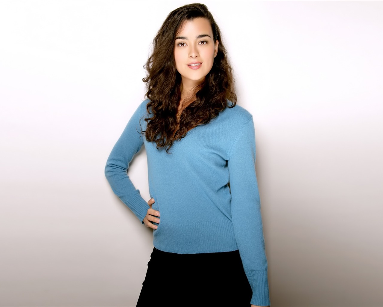 Cote de Pablo beautiful wallpaper #16 - 1280x1024