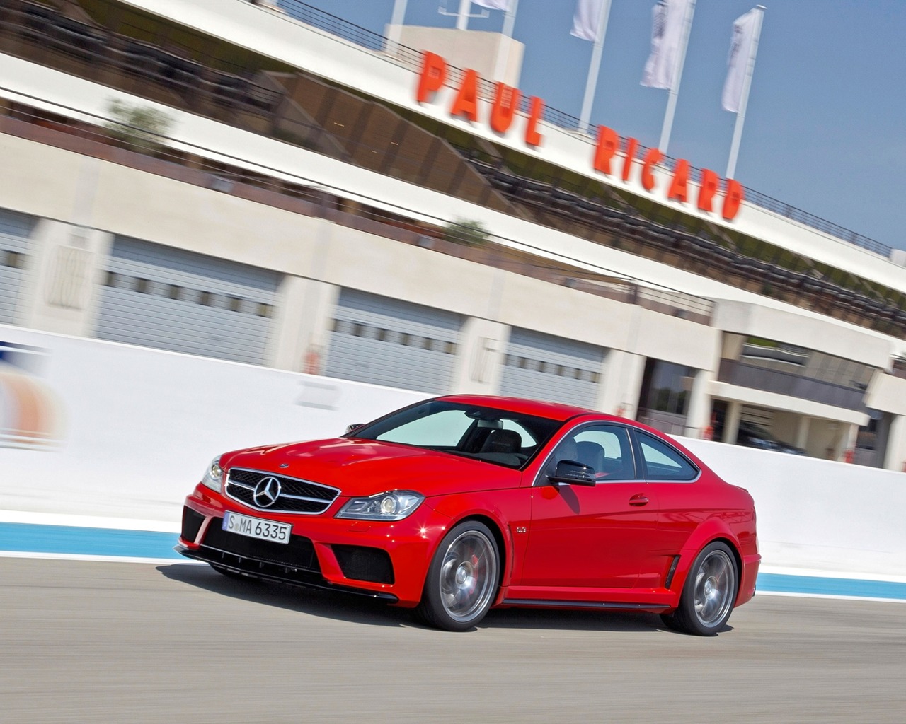 Mercedes-Benz C63 AMG Black Series Coupe - 2011 HD wallpapers #12 - 1280x1024