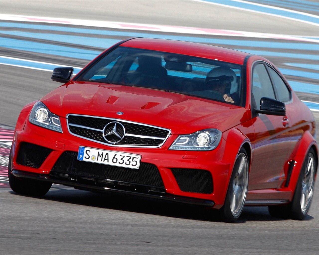 Mercedes-Benz C63 AMG Black Series Coupe - 2011 HD wallpapers #14 - 1280x1024