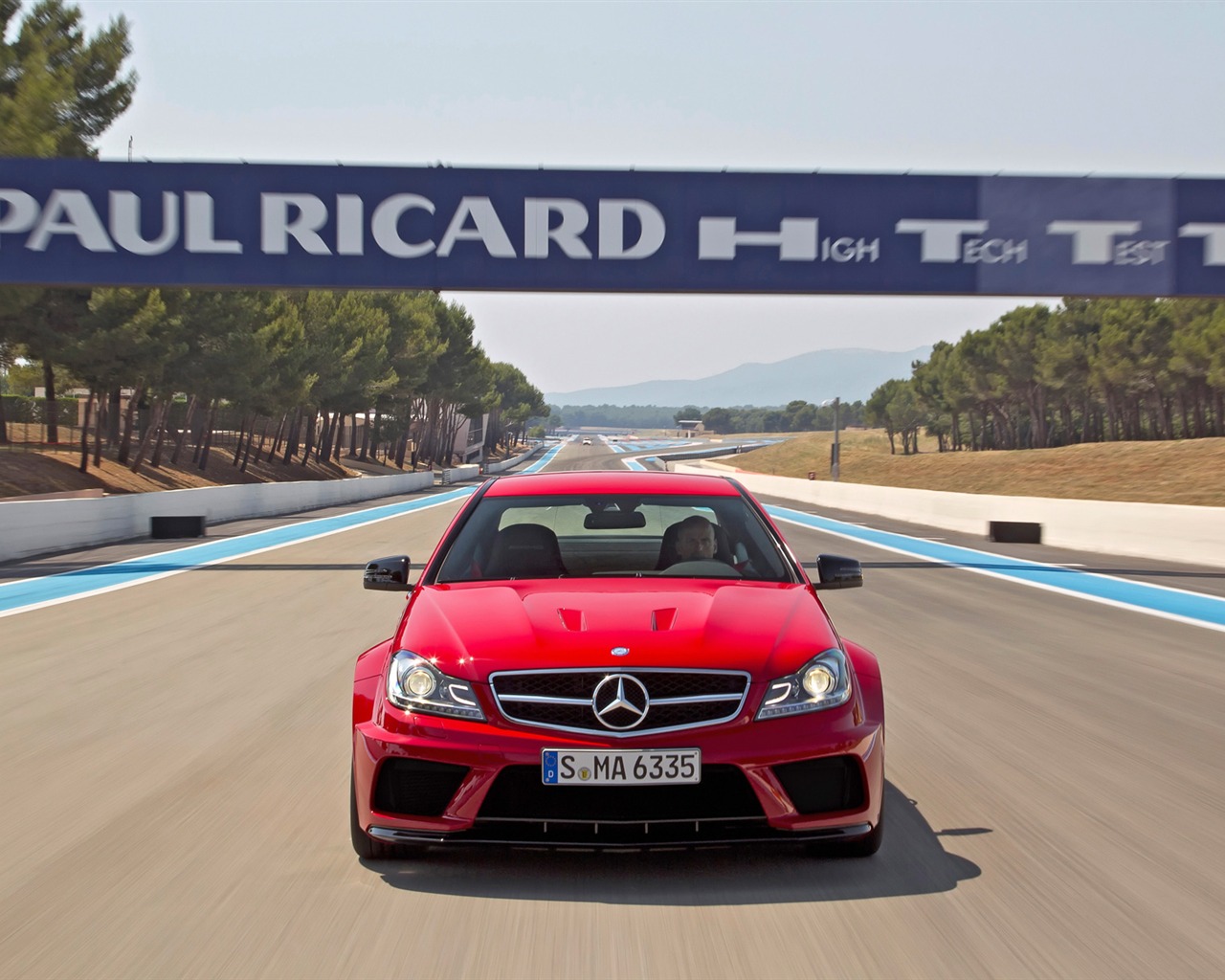 Mercedes-Benz C63 AMG Black Series Coupe - 2011 HD wallpapers #19 - 1280x1024