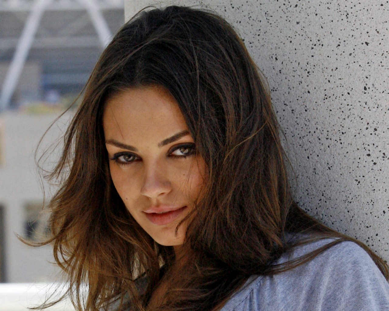 Mila Kunis beautiful wallpapers #11 - 1280x1024