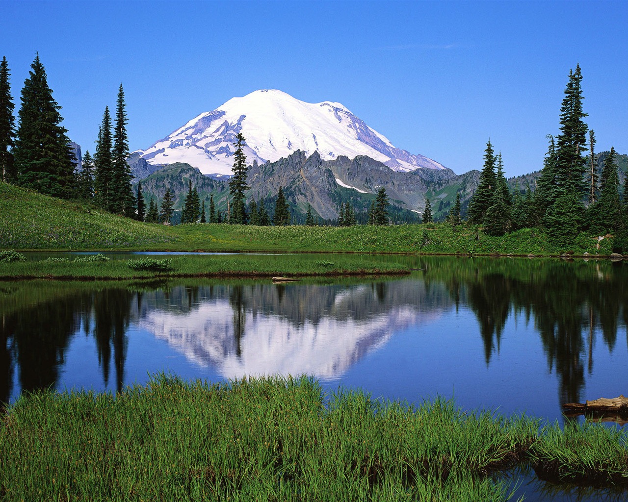 Windows 8 Fond d'écran officiel panoramique, les vagues, les forêts, les montagnes majestueuses #18 - 1280x1024