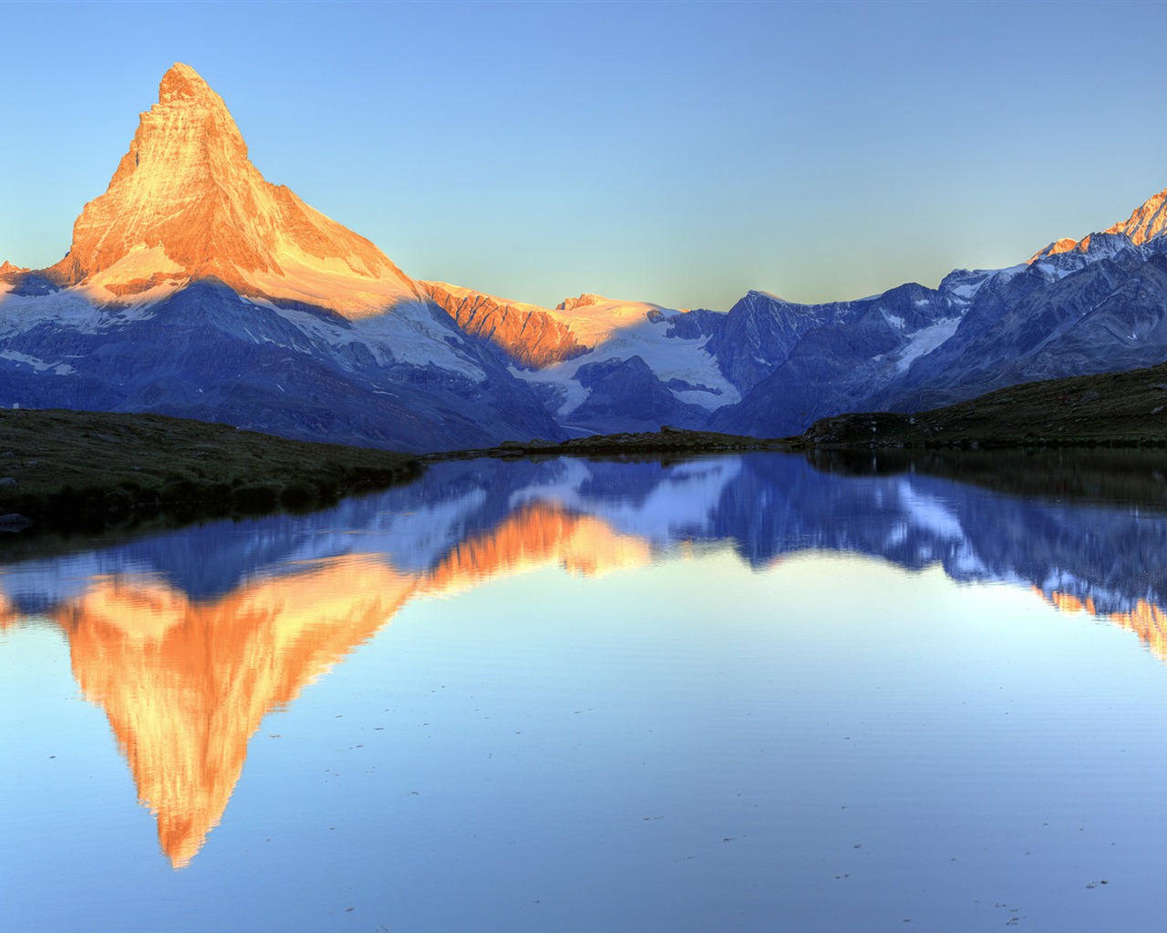 Windows 8 oficiální panoramatické tapety, vlny, lesy, majestátní hory #20 - 1280x1024